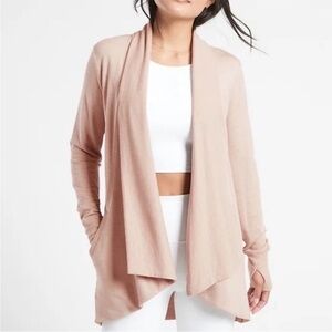 ATHLETA | light pink pranayama wrap sz small